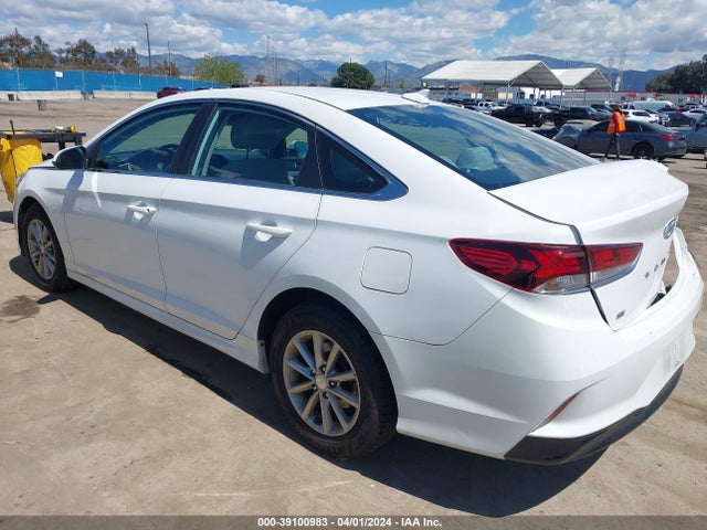 Hyundai SONATA SE 2018 5NPE24AF9JH622546 Image 3