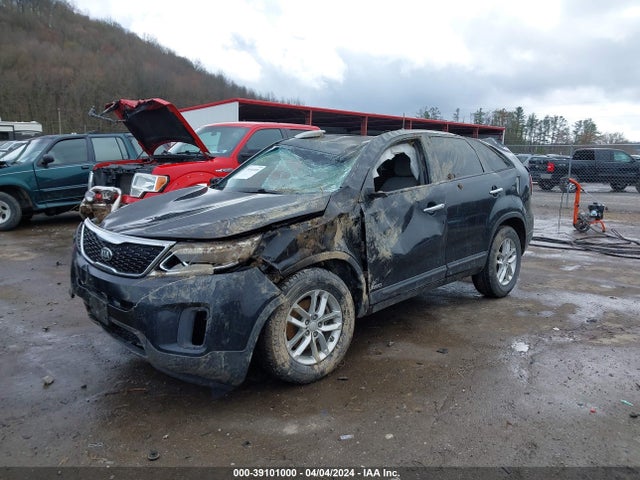 KIA SORENTO LX 2014 5XYKTCA62EG497171 Image 2
