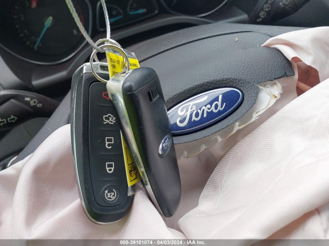 Ford ESCAPE SE 2019 1FMCU9GD9KUB31109 Image 11
