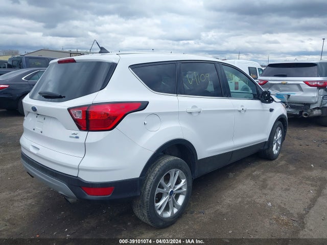 Ford ESCAPE SE 2019 1FMCU9GD9KUB31109 Image 4
