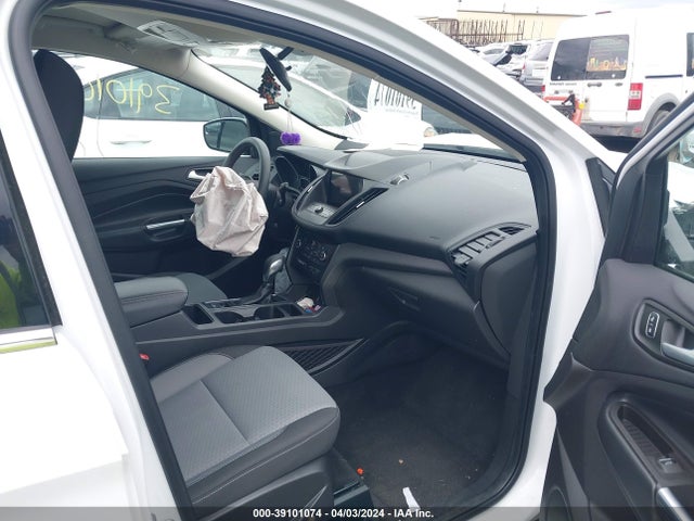 Ford ESCAPE SE 2019 1FMCU9GD9KUB31109 Image 5