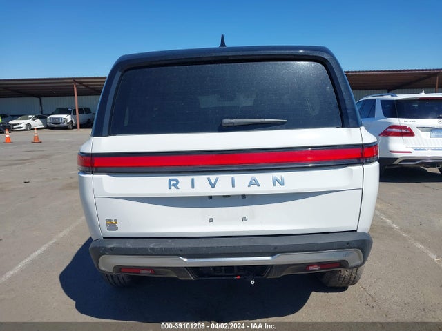 Rivian R1s Adventure 2023 7PDSGABA5PN010335 Image 17
