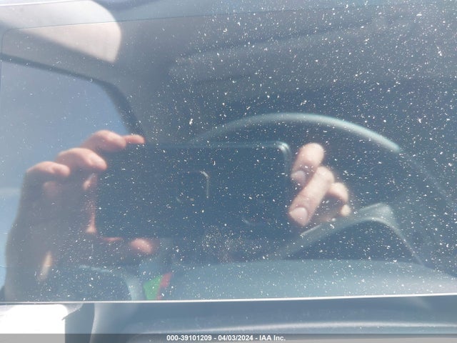 Rivian R1s Adventure 2023 7PDSGABA5PN010335 Image 18