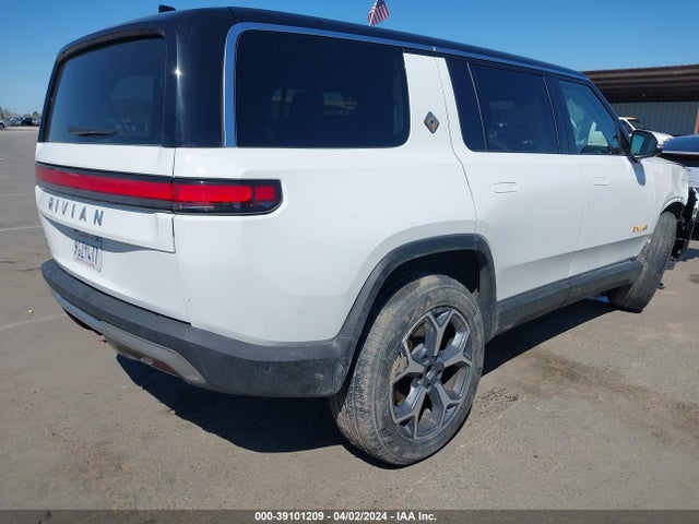 Rivian R1s Adventure 2023 7PDSGABA5PN010335 Image 4