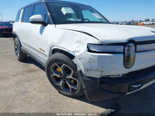Rivian R1s Adventure 2023 7PDSGABA5PN010335 Image 6