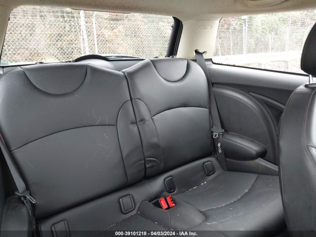 2011 MINI COOPER WMWSU3C53BT181650 Photo 7