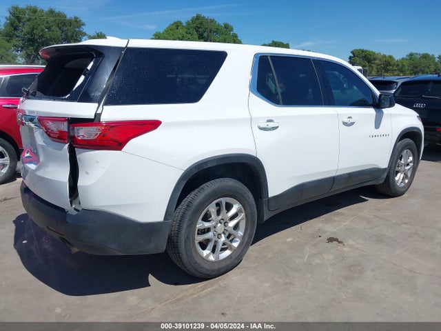 Chevrolet Traverse Ls 2019 1GNERFKW3KJ247095 Image 4