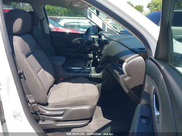 Chevrolet Traverse Ls 2019 1GNERFKW3KJ247095 Image 5
