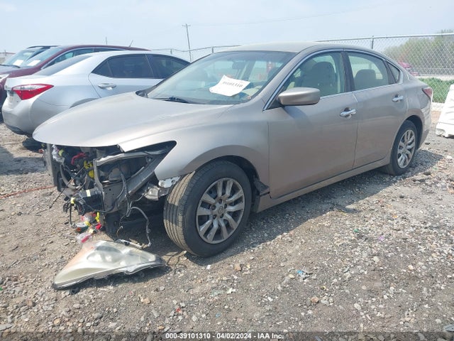 Nissan Altima 2.5 S 2014 1N4AL3AP0EC130588 Image 2