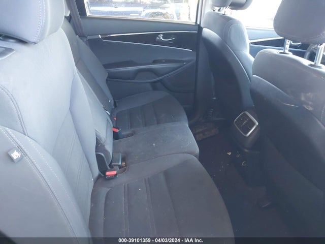 KIA Sorento 3.3l Lx 2016 5XYPG4A5XGG094582 Image 8