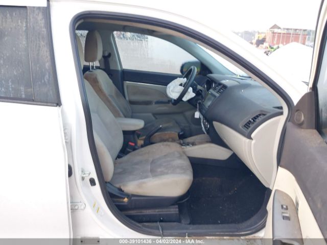 2018 MITSUBISHI OUTLANDER SPORT JA4AP3AU2JU023447 Photo 4