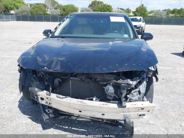 4T1B11HK7JU046786 Toyota CAMRY XLE