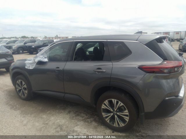 5N1AT3BA7MC803682 Nissan Rogue Sv Fwd