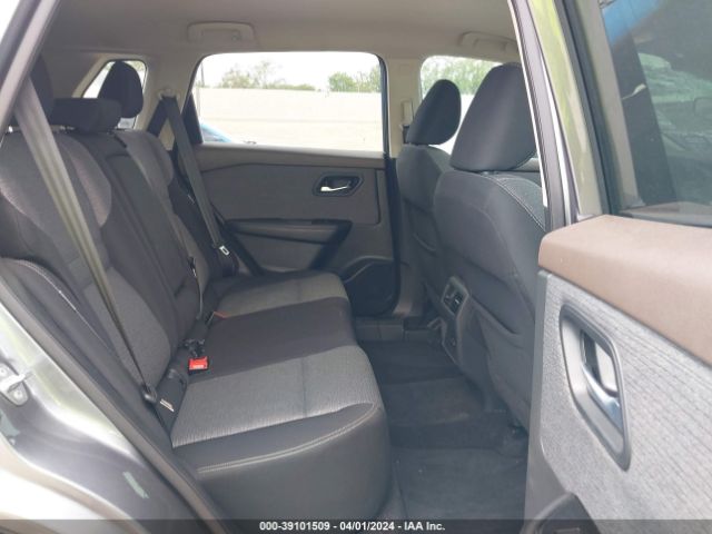 5N1AT3BA7MC803682 Nissan Rogue Sv Fwd