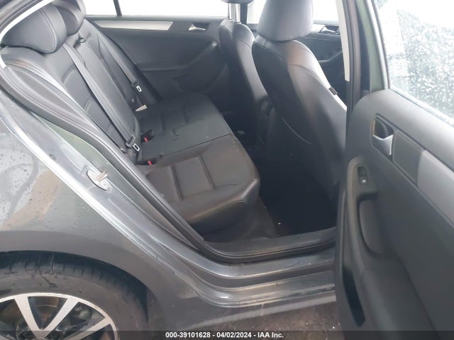 3VWDB7AJ4HM231985 Volkswagen Jetta 1.4t Se