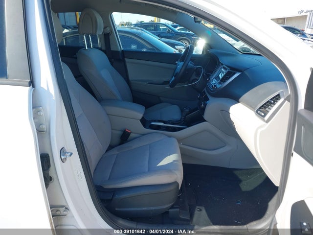 Hyundai TUCSON SE 2017 KM8J23A40HU354702 Image 5