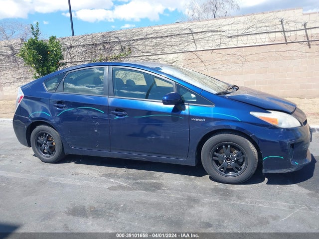 Toyota Prius Two 2014 JTDKN3DU0E1772153 Image 6