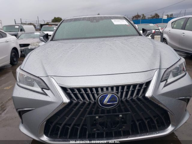 58ACA1C19NU013127 Lexus ES 300H