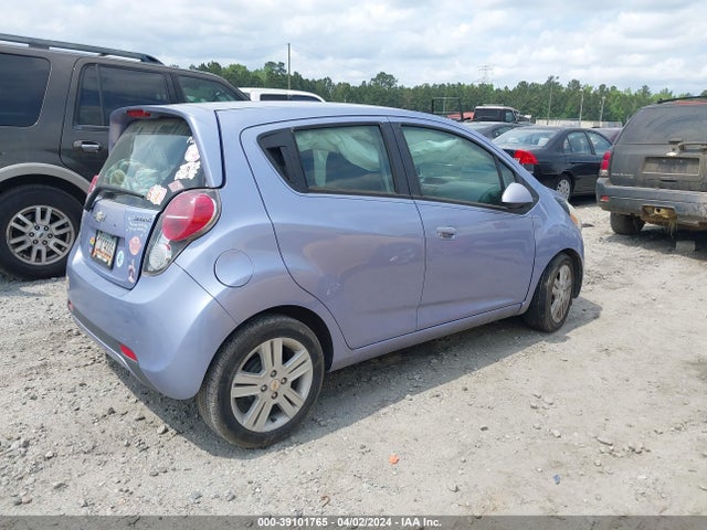 Chevrolet Spark 1lt Auto 2014 KL8CD6S97EC462232 Image 4