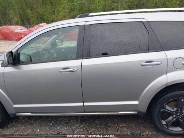 3C4PDCGG7KT841357 Dodge Journey Crossroad