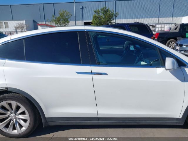5YJXCBE28HF060861 Tesla Model X 100d/75d/90d
