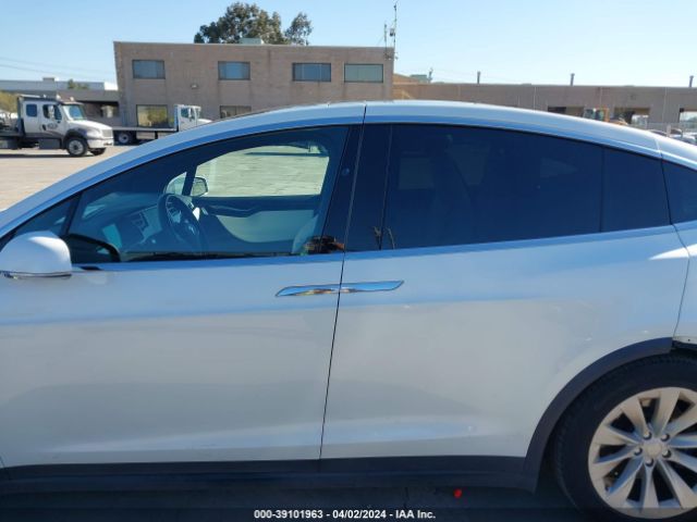 5YJXCBE28HF060861 Tesla Model X 100d/75d/90d