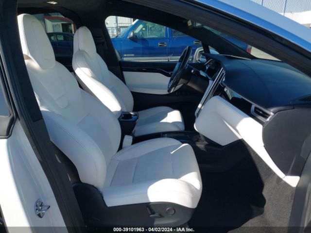 5YJXCBE28HF060861 Tesla Model X 100d/75d/90d