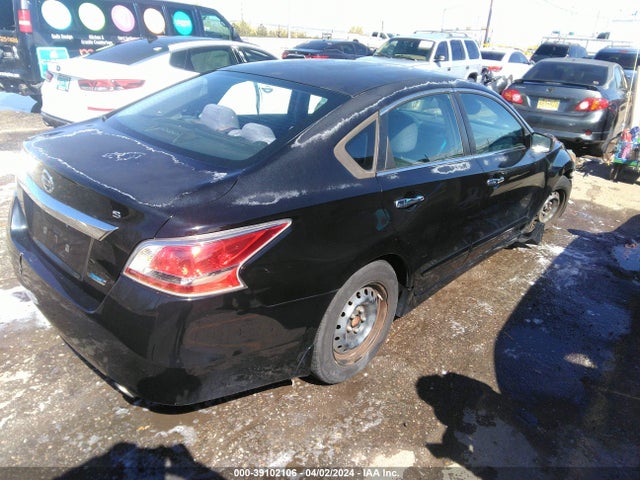 Nissan Altima 2.5 S 2014 1N4AL3AP2EN215887 Image 4