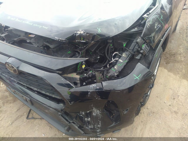 Toyota RAV4 LE 2020 JTMF1RFV7LD525911 Image 6