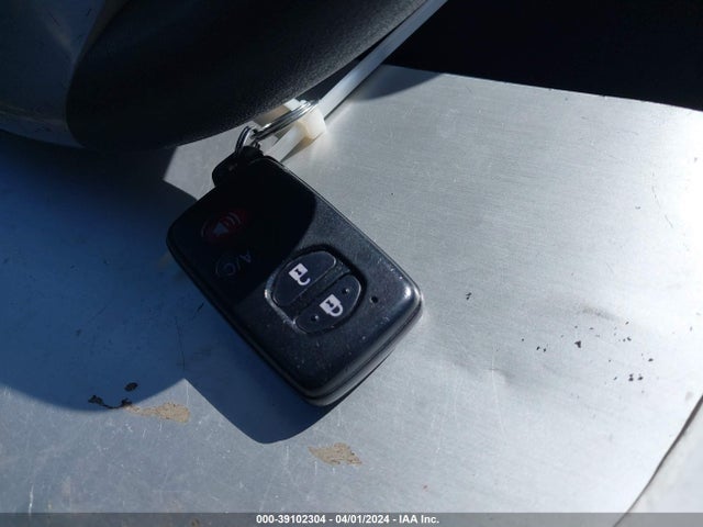 Toyota PRIUS PLUG-IN 2014 JTDKN3DP9E3056348 Image 11