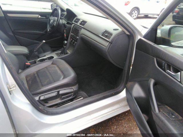 1VWBV7A30FC062613 Volkswagen Passat 2.0l Tdi Se