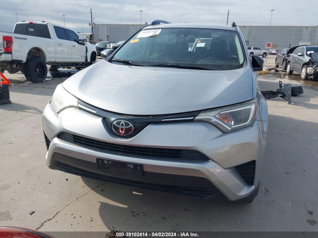 Toyota RAV4 LE 2018 JTMZFREV0JJ212231 Image 12