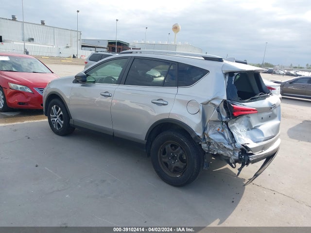 Toyota RAV4 LE 2018 JTMZFREV0JJ212231 Image 3