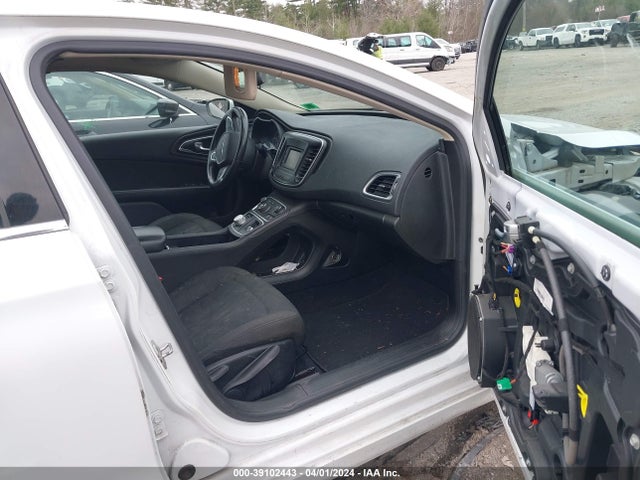 1C3CCCAB0GN131355 Chrysler 200 Limited