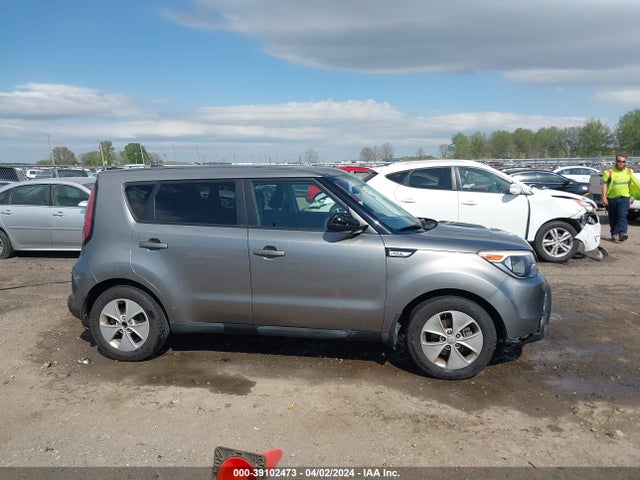KIA Soul 2015 KNDJN2A29F7225423 Image 13