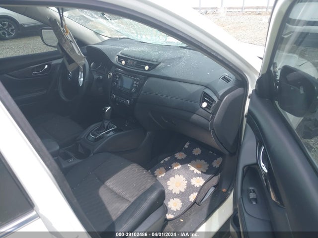 Nissan ROGUE SV 2017 5N1AT2MV5HC858714 Image 5