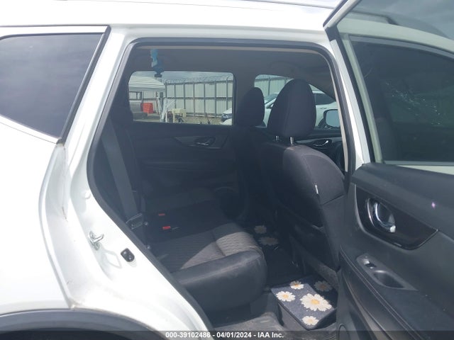 Nissan ROGUE SV 2017 5N1AT2MV5HC858714 Image 8