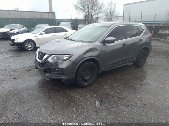 Nissan ROGUE S 2018 KNMAT2MV6JP586743 Image 2