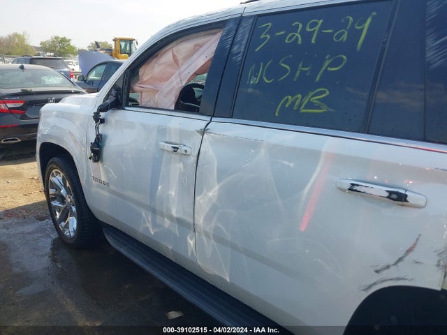 Chevrolet Tahoe Lt 2018 1GNSCBKC8JR173983 Image 19