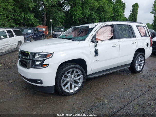Chevrolet Tahoe Lt 2018 1GNSCBKC8JR173983 Image 2