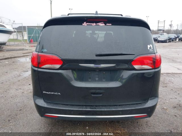 2C4RC1EG2KR733279 Chrysler Pacifica Touring L Plus