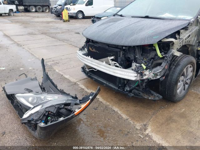 2C4RC1EG2KR733279 Chrysler Pacifica Touring L Plus