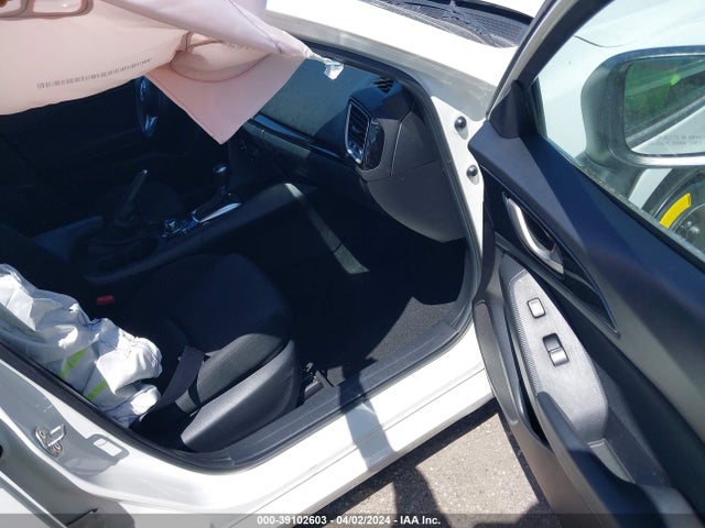 Mazda Mazda3 I Touring 2015 3MZBM1V71FM191715 Image 5