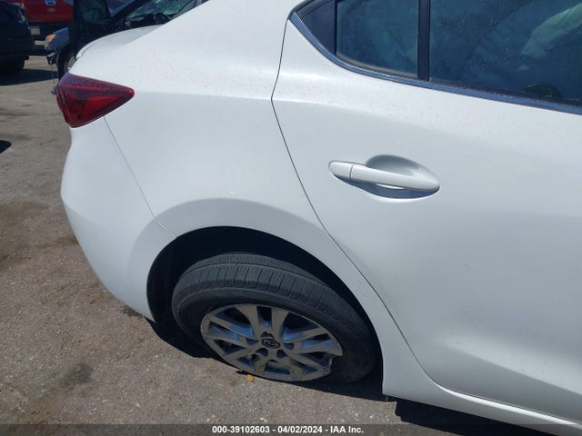 Mazda Mazda3 I Touring 2015 3MZBM1V71FM191715 Image 6