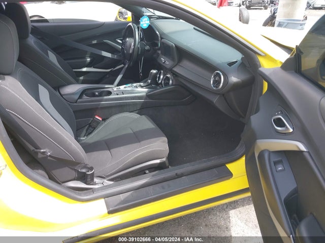 Chevrolet Camaro 1lt 2018 1G1FB1RX7J0122018 Image 5