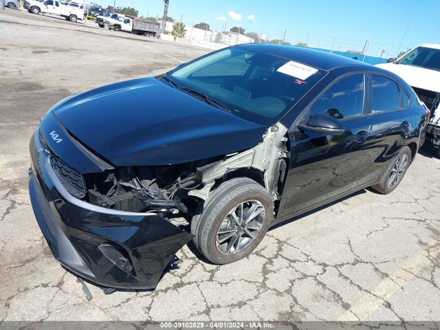 KIA Forte Lxs 2023 3KPF24AD2PE552825 Image 2