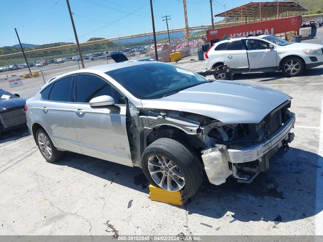 2019 3FA6P0LU3KR201632 главное изображение