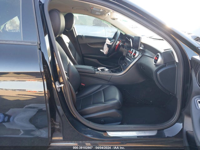 55SWF4JBXGU168075 Mercedes-Benz C 300 Luxury/sport