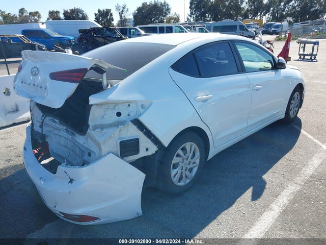 Hyundai ELANTRA SE 2019 5NPD74LF5KH462032 Image 4