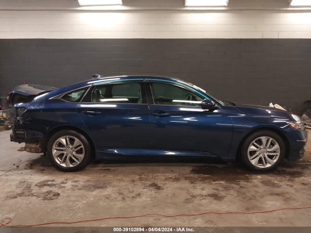 Honda ACCORD LX 2018 1HGCV1F1XJA233658 Image 13